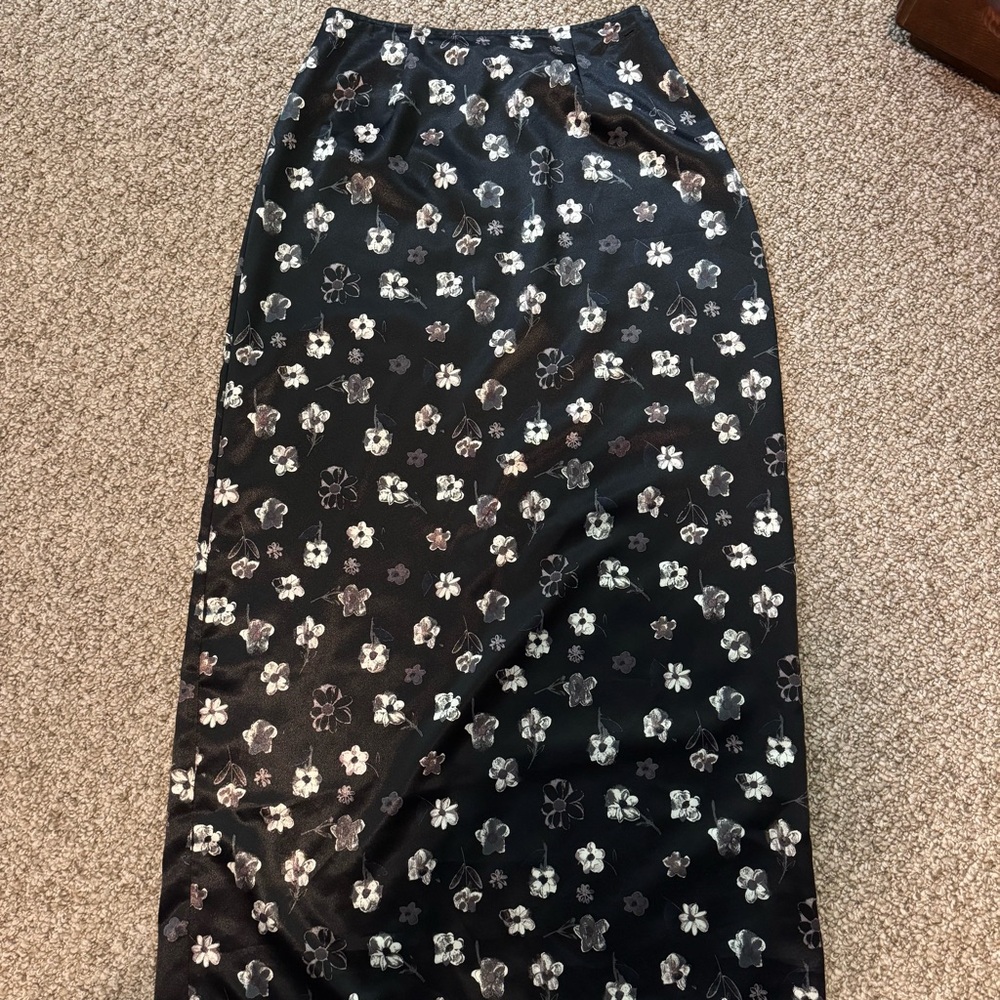 Wrapper Black and White Maxi Pencil Skirt
